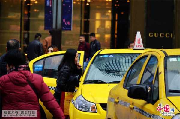 在重庆开出租车赚钱（2020年重庆开出租车收入怎么样）